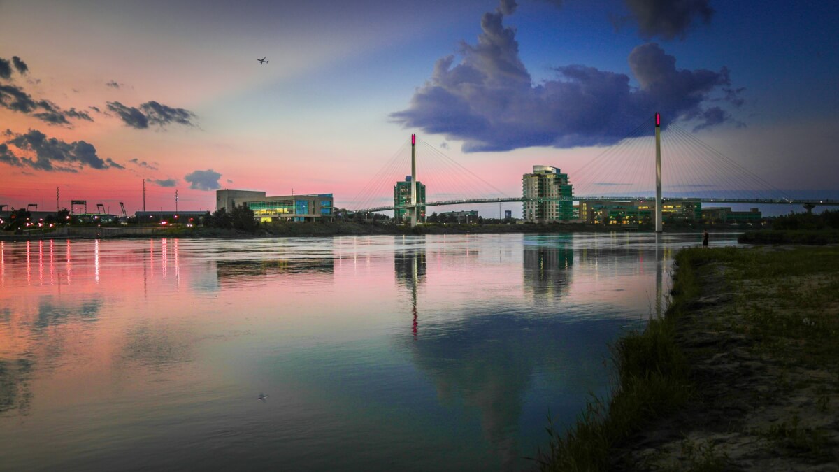 bob kerrey pedestrian bridge, omaha, nebraska